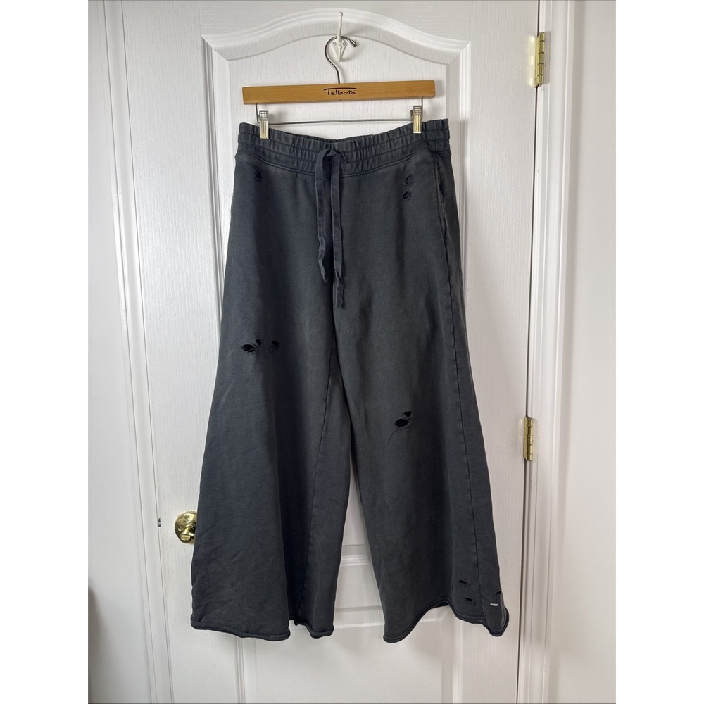 Aerie Gray Distressed Sweatpants Size M Factory Ripped Trendy Loungewear